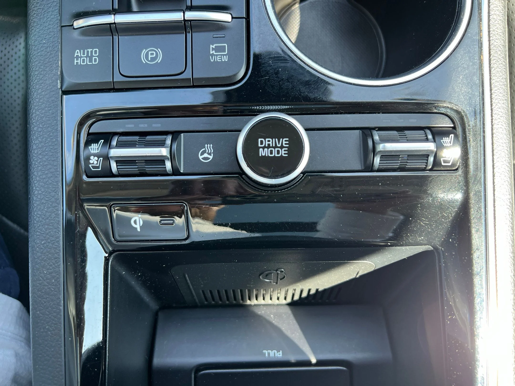 Used 2022 White Kia EX image 32