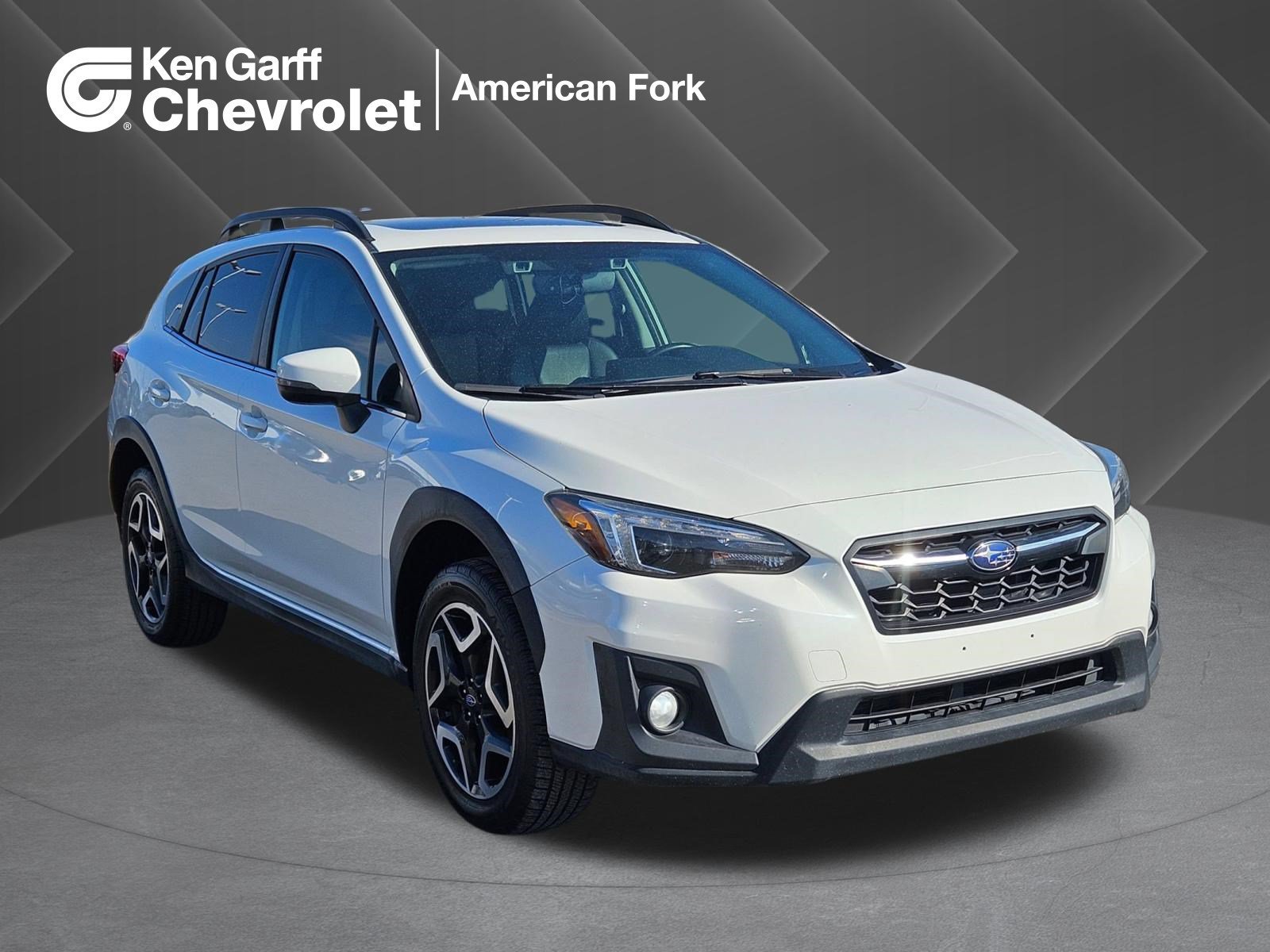 Used 2019 Crystal White Pearl Subaru Limited image 1
