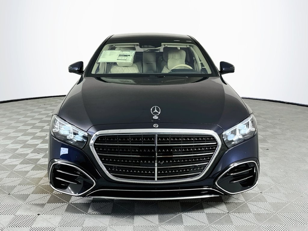 New 2027 Blue Mercedes-Benz S 580 image 2