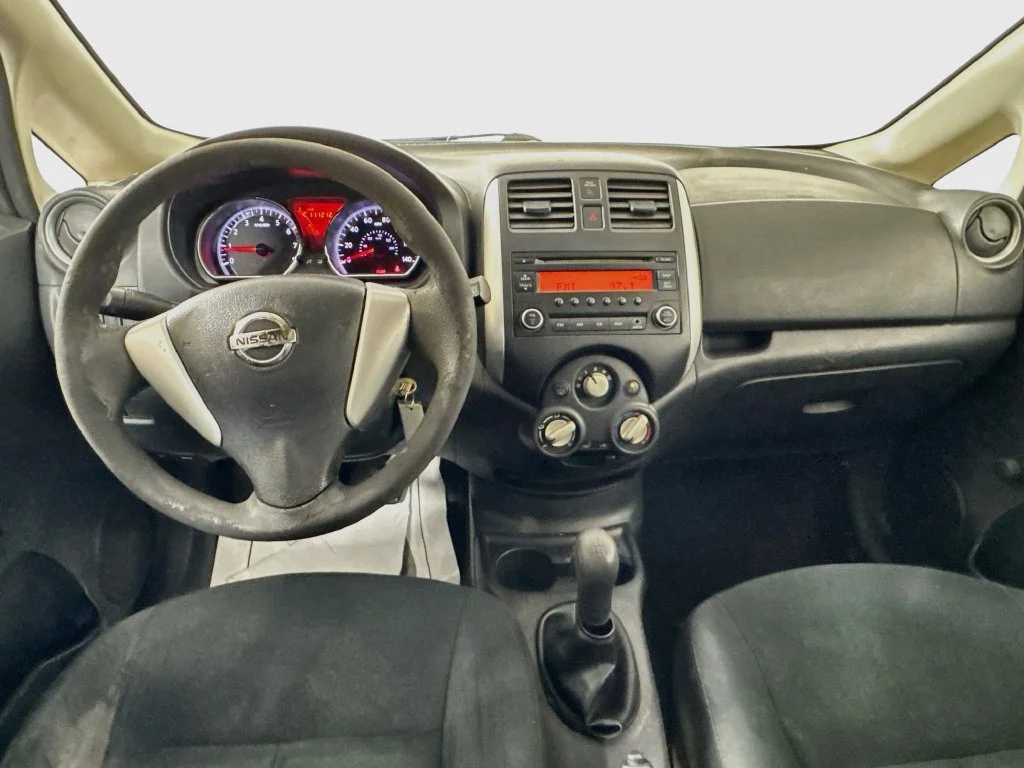 Used 2014 Gray Nissan S image 23