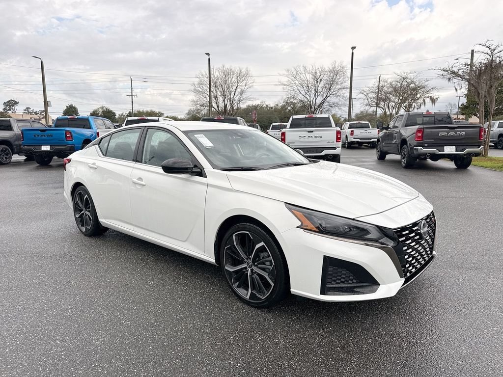 2024 Nissan Altima SR