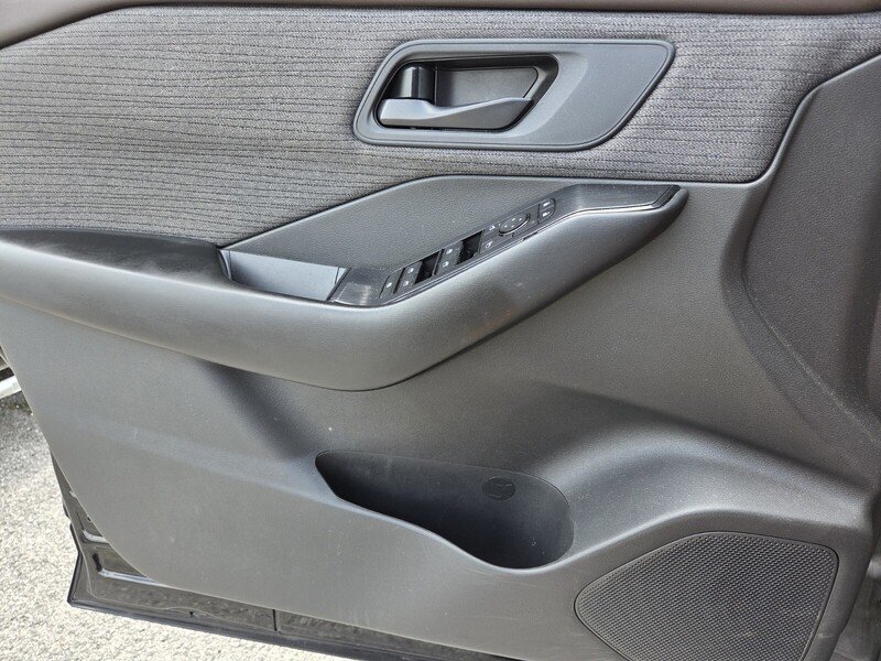 Used 2023 Black Nissan S image 18