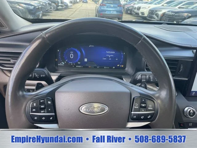 Used 2020 Black Ford Platinum image 30