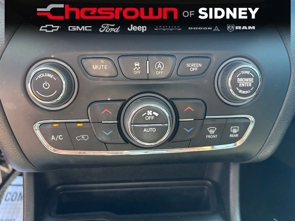 Used 2020 Red Jeep Latitude Plus image 20