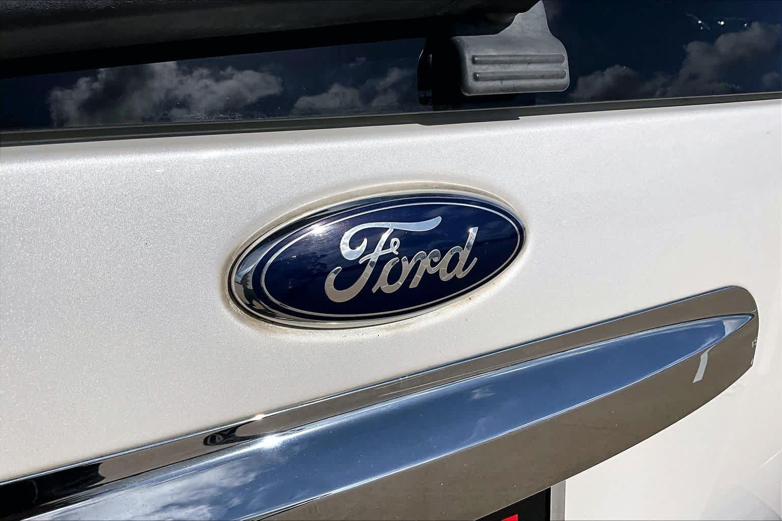 Used 2013 White Platinum Metallic Tri-Coat Ford King Ranch image 31
