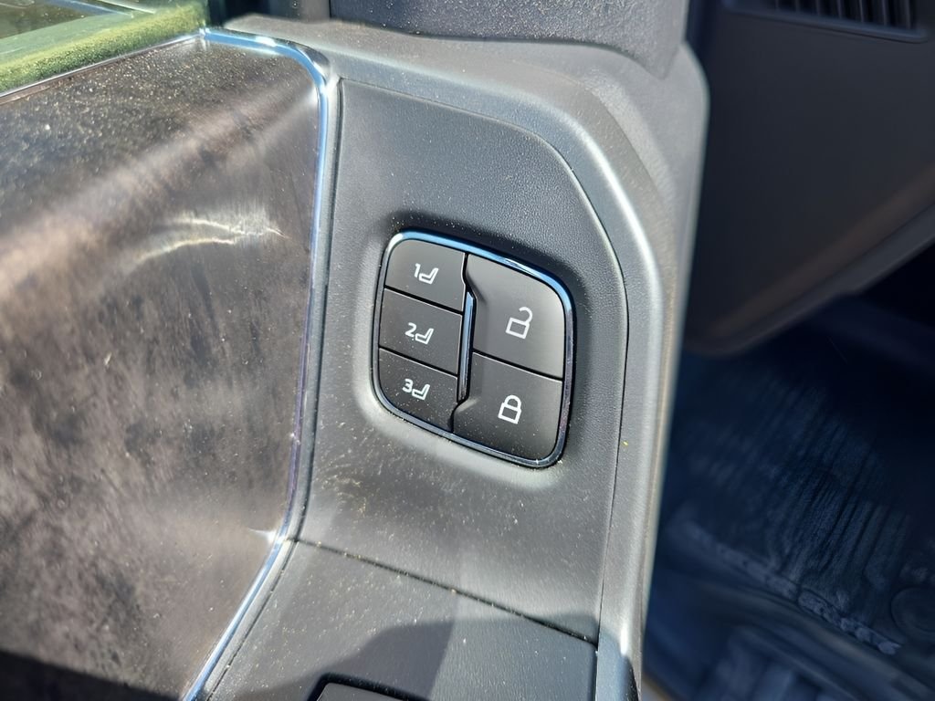 New 2026 Avalanche Ford F-350® Lariat® image 12