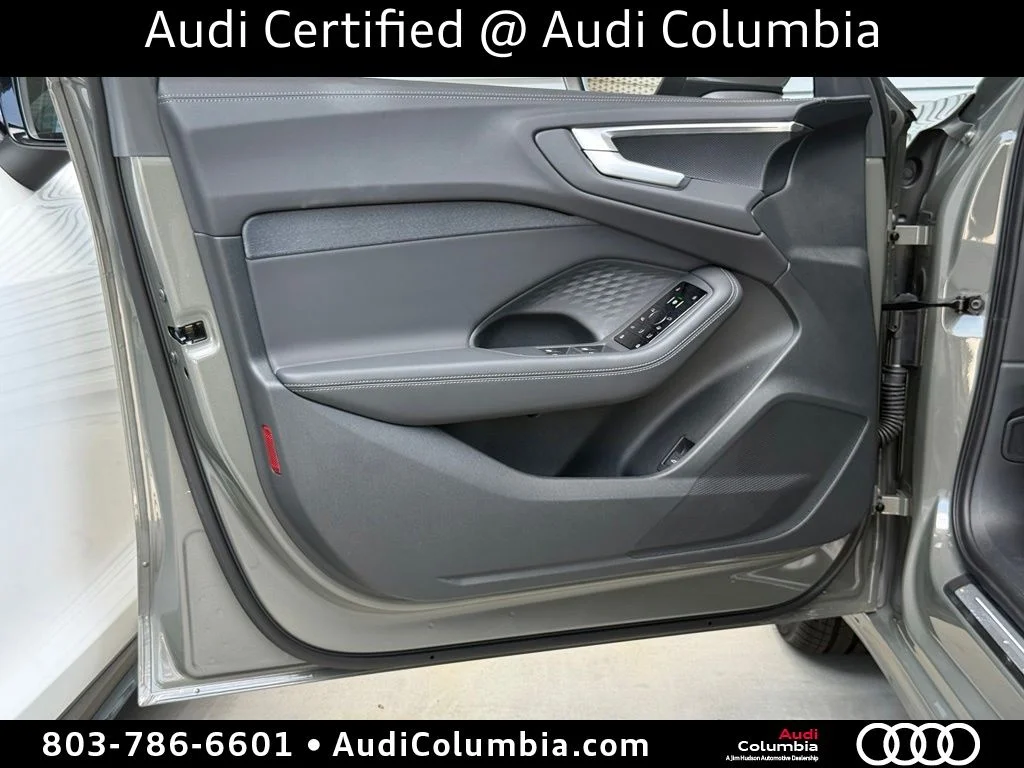 Used 2025  Audi 2.0T Premium image 18