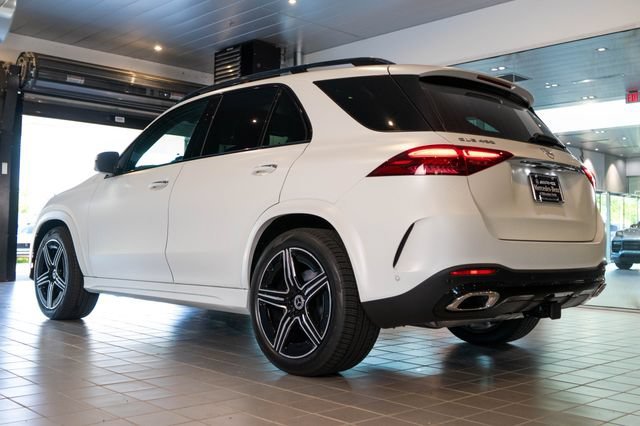 New 2026 MANUFAKTUR Moonlight White Magno Mercedes-Benz GLE 450 image 39