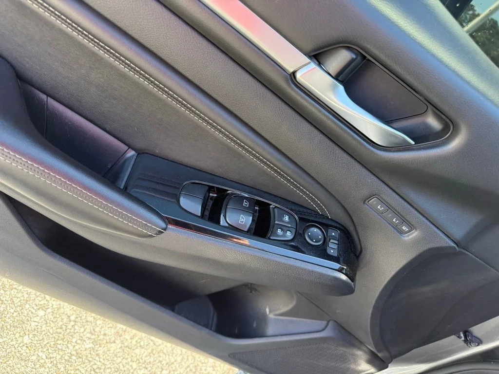 Used 2020 Gray Nissan 2.5 Platinum image 6