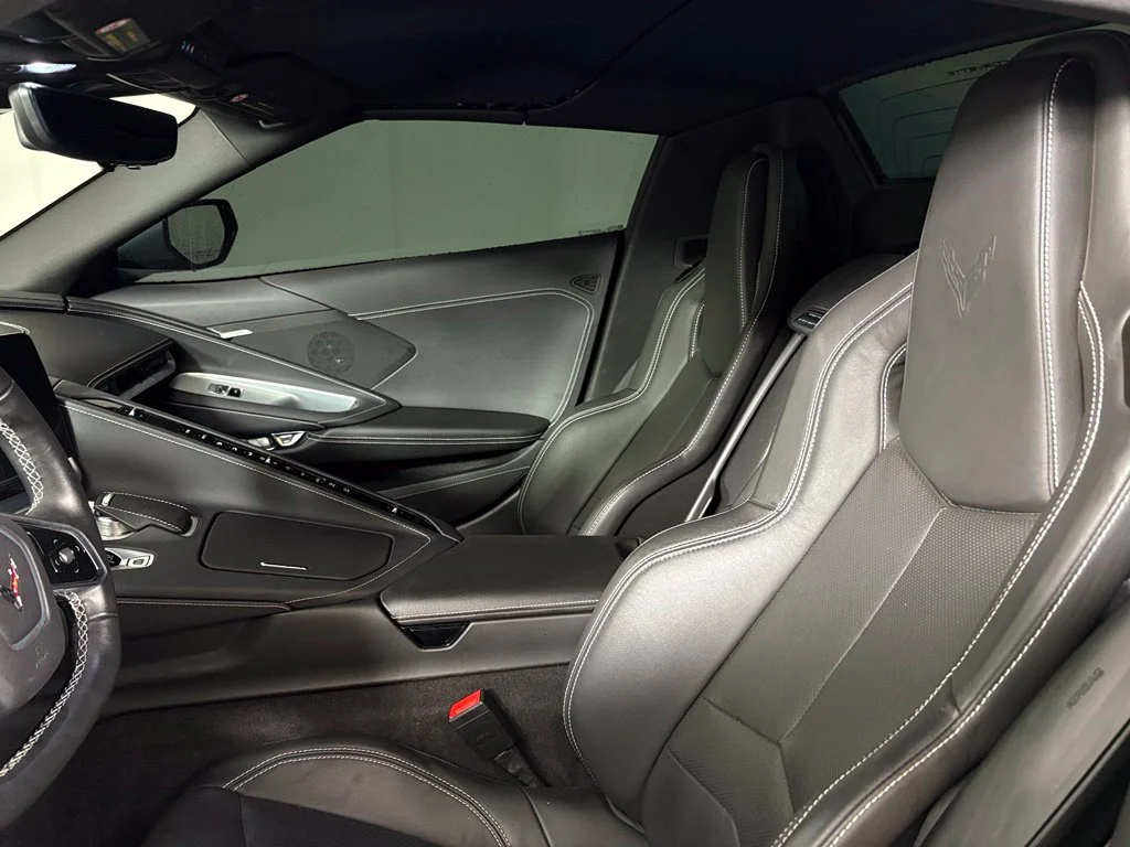 Used 2024 White Chevrolet Stingray image 27
