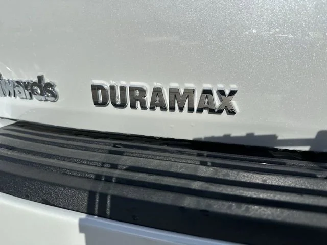 New 2026 Polar White Tricoat Chevrolet Premier image 32