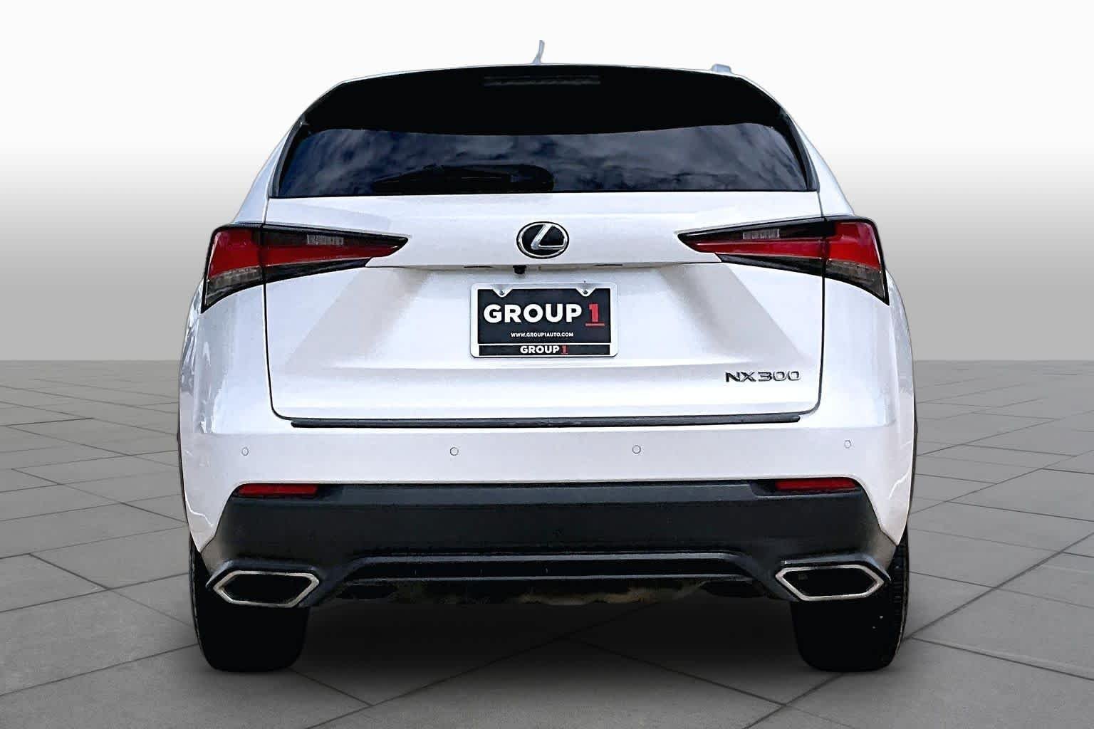 Used 2021 Eminent White Pearl Lexus  image 5