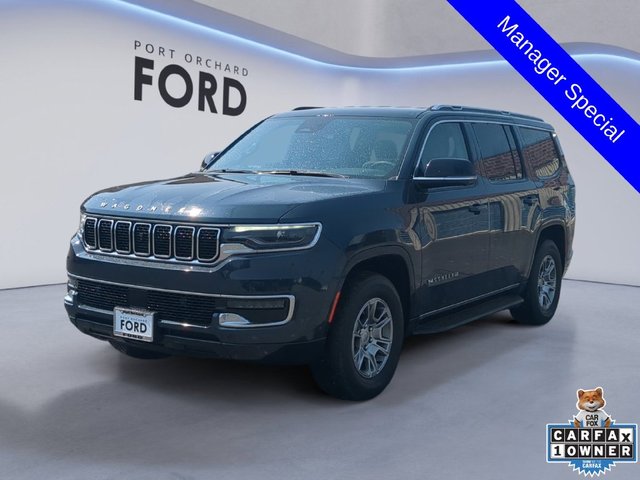 2023 Jeep Wagoneer Base