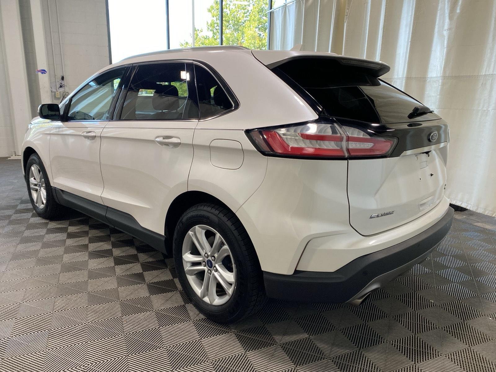 Used 2019 White Platinum Metallic Tri-Coat Ford SEL image 5