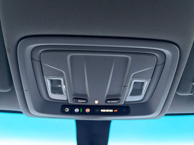 Used 2022 White Chevrolet LT Trail Boss image 20