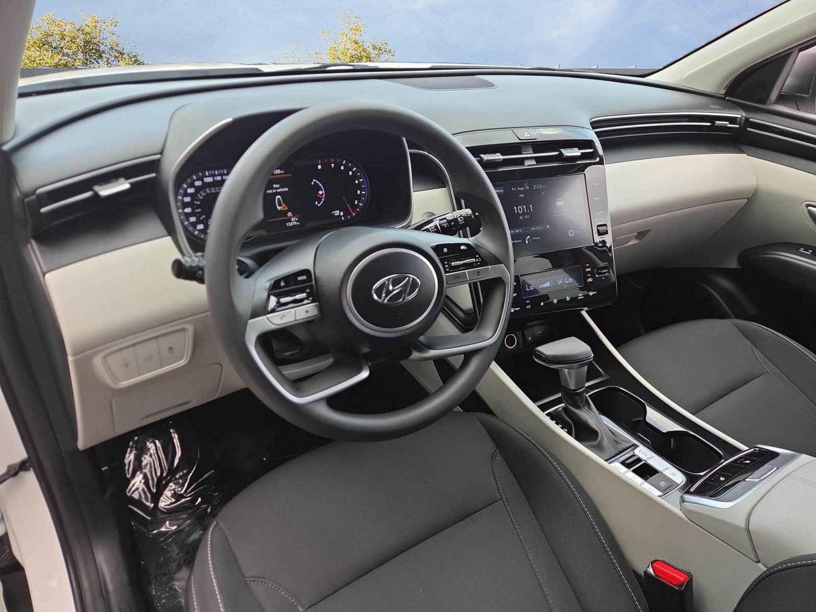 Used 2024 White Pearl Hyundai SEL image 14
