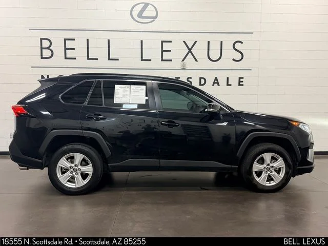 Used 2021 Black Toyota XLE image 3