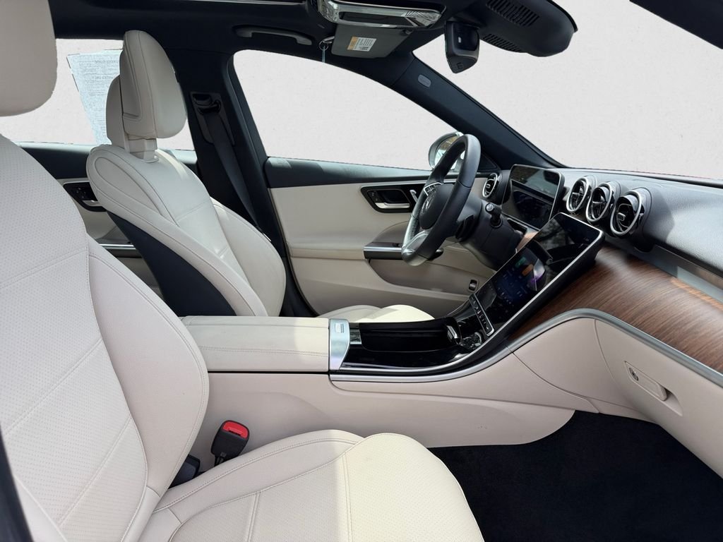 2025 Mercedes-Benz C-Class Sedan C 300 - Photo 15