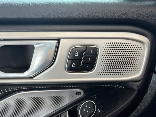 Used 2020 Silver Ford ST image 19