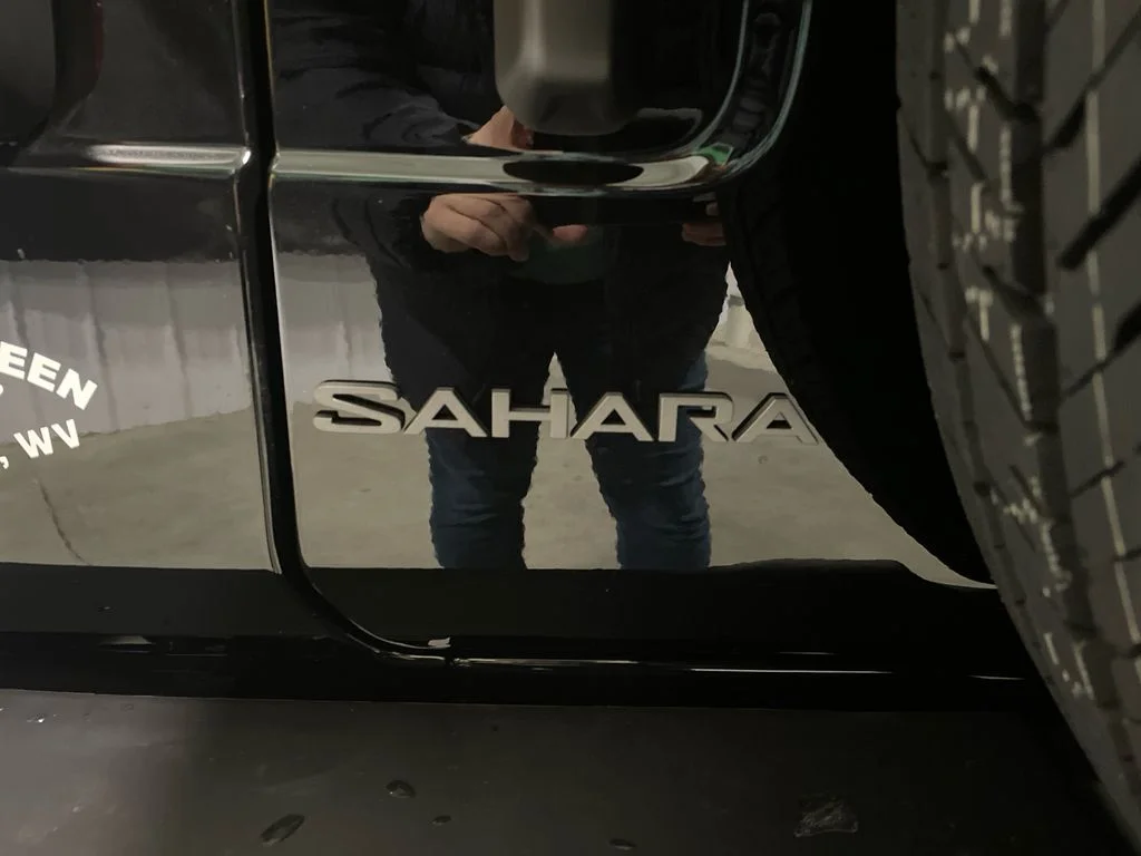 New 2026 Black Clear-Coat Exterior Paint Jeep Sahara image 7