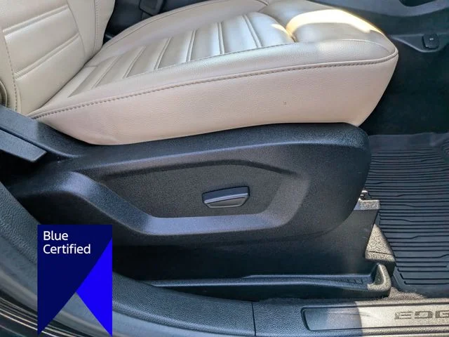 Used 2022 Black Ford SEL image 35