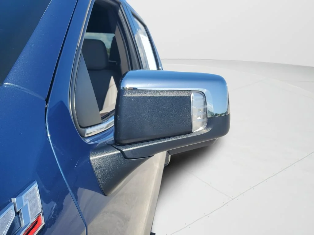 Used 2024 Lakeshore Blue Metallic Chevrolet LTZ image 27