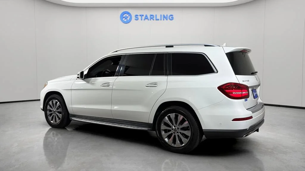 Used 2019 Red Mercedes-Benz 4MATIC® image 4