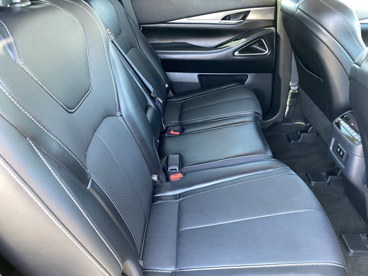 Certified Used 2027 Deep Emerald INFINITI LUXE image 12