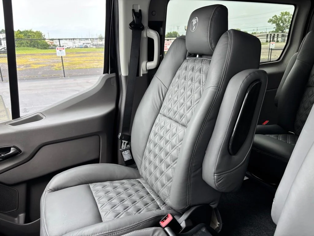 New 2026 Black Ford Explorer Limited SE image 35