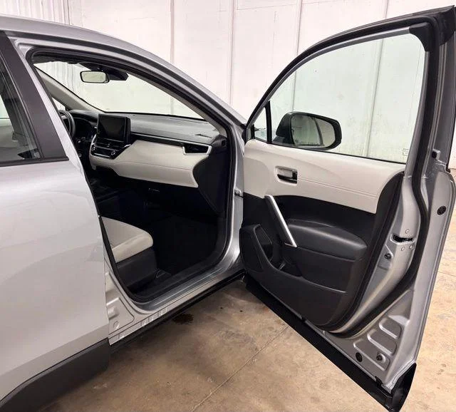 Used 2026 SONIC SILVER Toyota  image 17