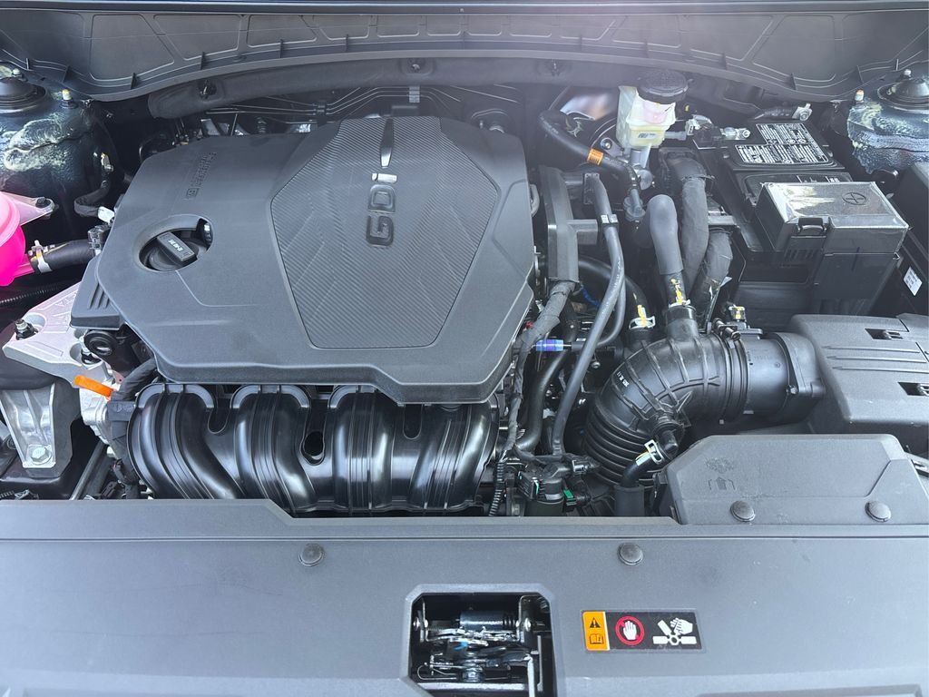 Used 2025 Black Hyundai SEL Convenience image 13