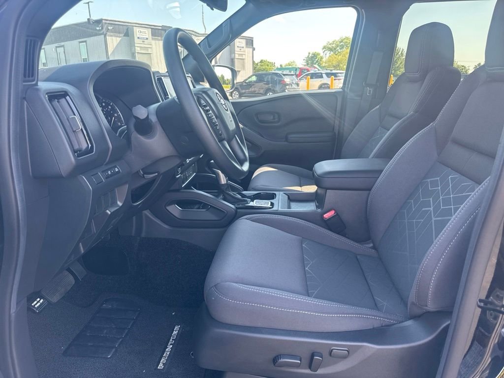 New 2026 Super Black Nissan Crew Cab SV image 11