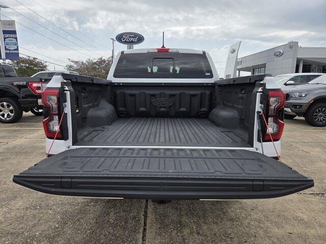Used 2024 Oxford White Ford XLT image 31