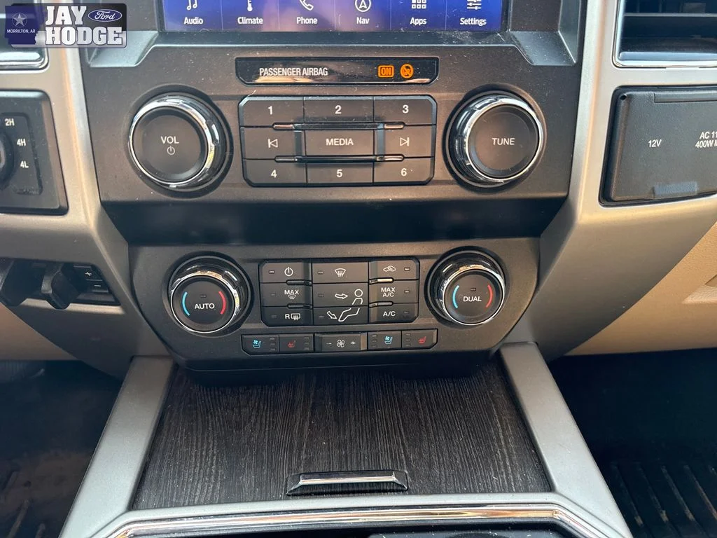 Used 2020 Oxford White Ford Lariat image 23