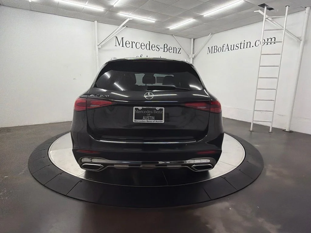 New 2027 Gray Mercedes-Benz GLC 300 image 6
