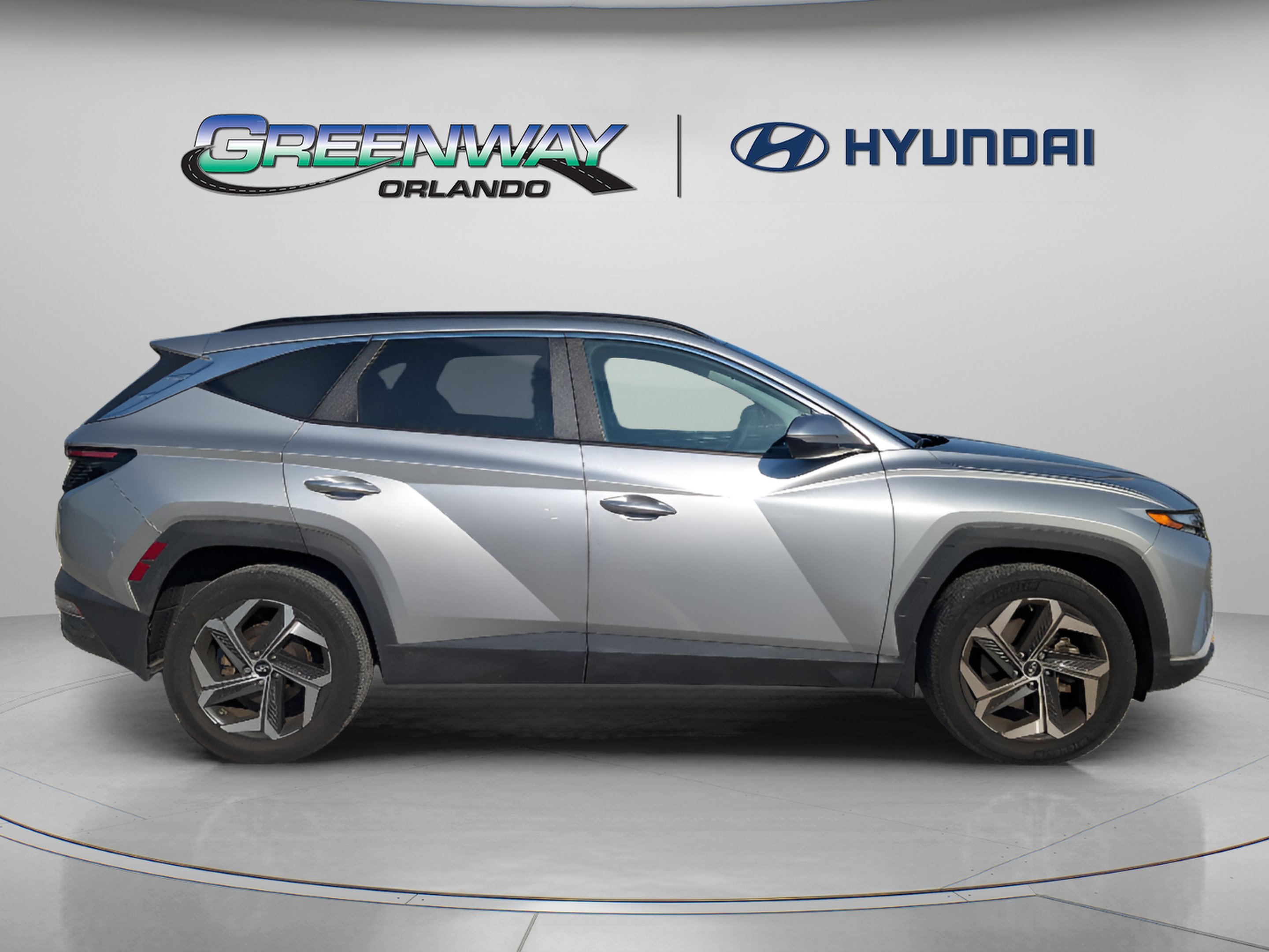 Used 2023 Shimmering Silver Hyundai SEL image 9