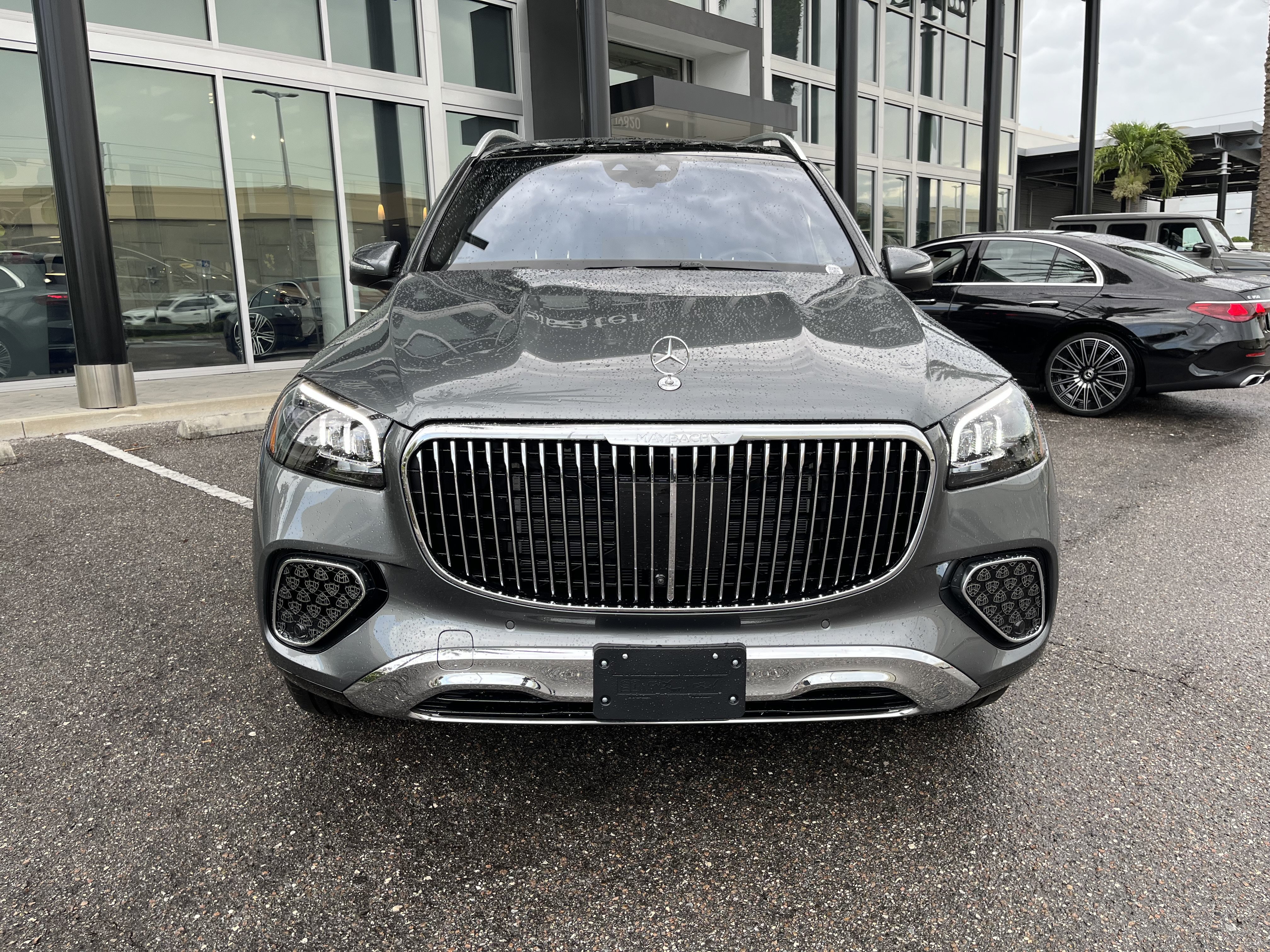 New 2026 Selenite Grey Metallic Mercedes-Benz Maybach GLS 600 image 40
