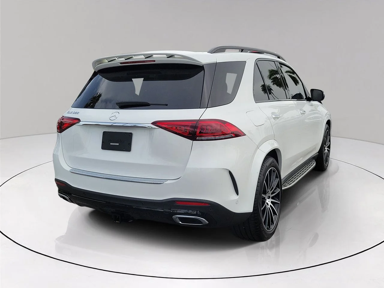 Certified Used 2023  Mercedes-Benz GLE 350 image 4
