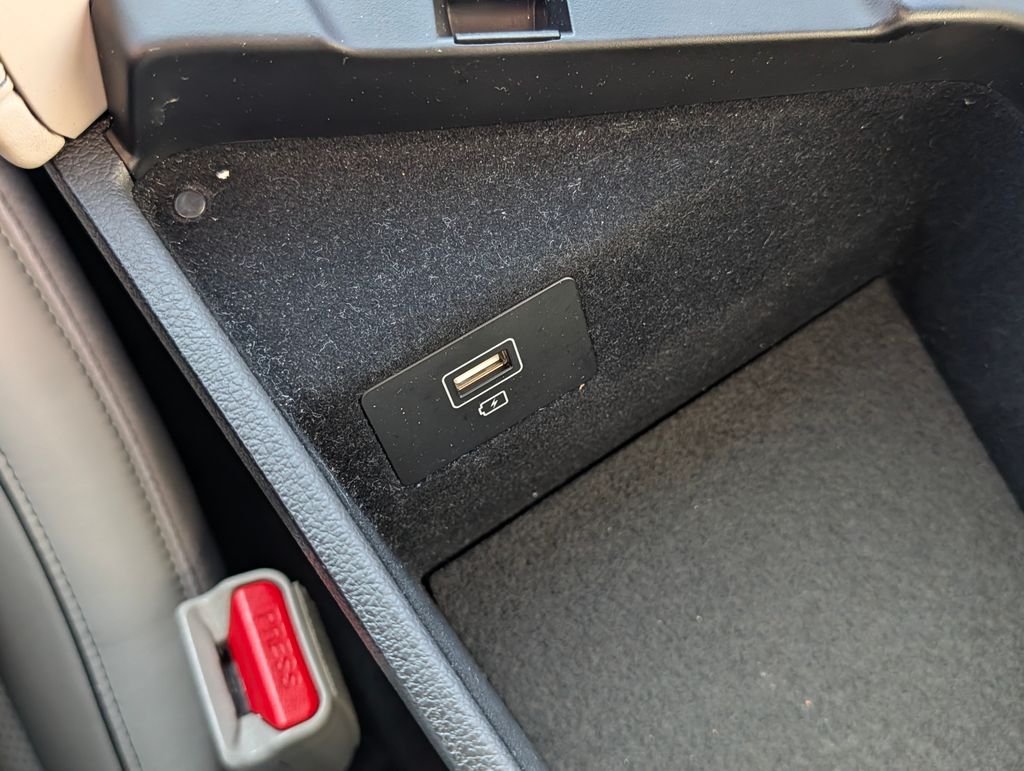 2023 GENESIS G70 Standard - Photo 31