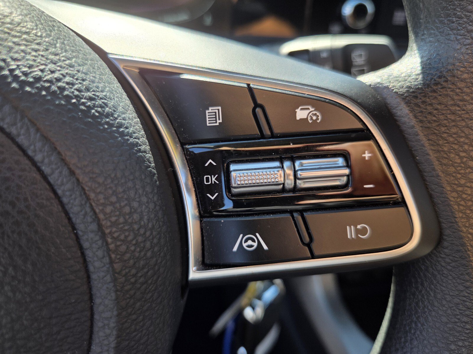 Used 2024 Steel Gray Kia LX image 22
