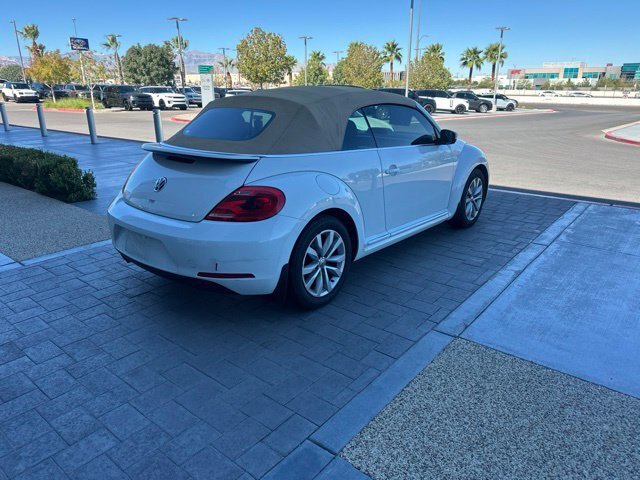 Used 2014  Volkswagen 2.0 TDI image 5