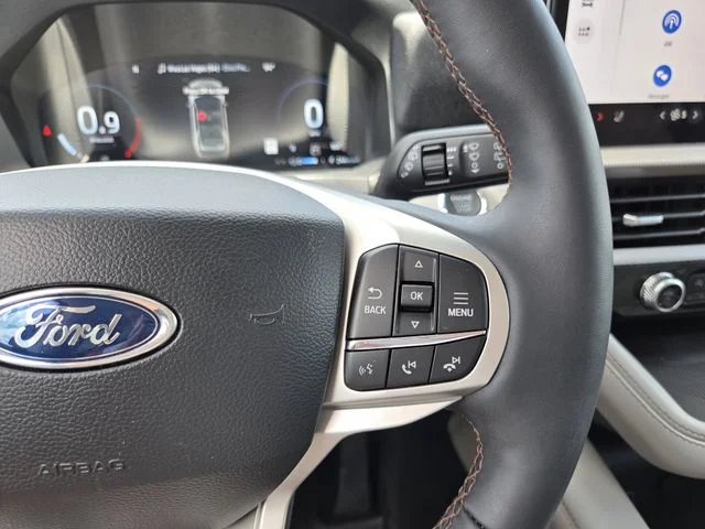 New 2026 Star White Metallic Tri-Coat Ford Active image 45