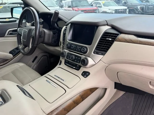 Used 2020 DARK SAPPHIRE BLUE METALLIC GMC Denali image 28