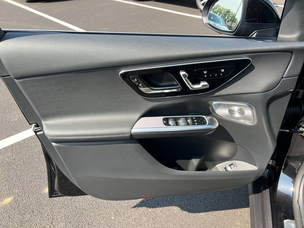 New 2026 Obsidian Black Metallic Mercedes-Benz GLC 300 image 45