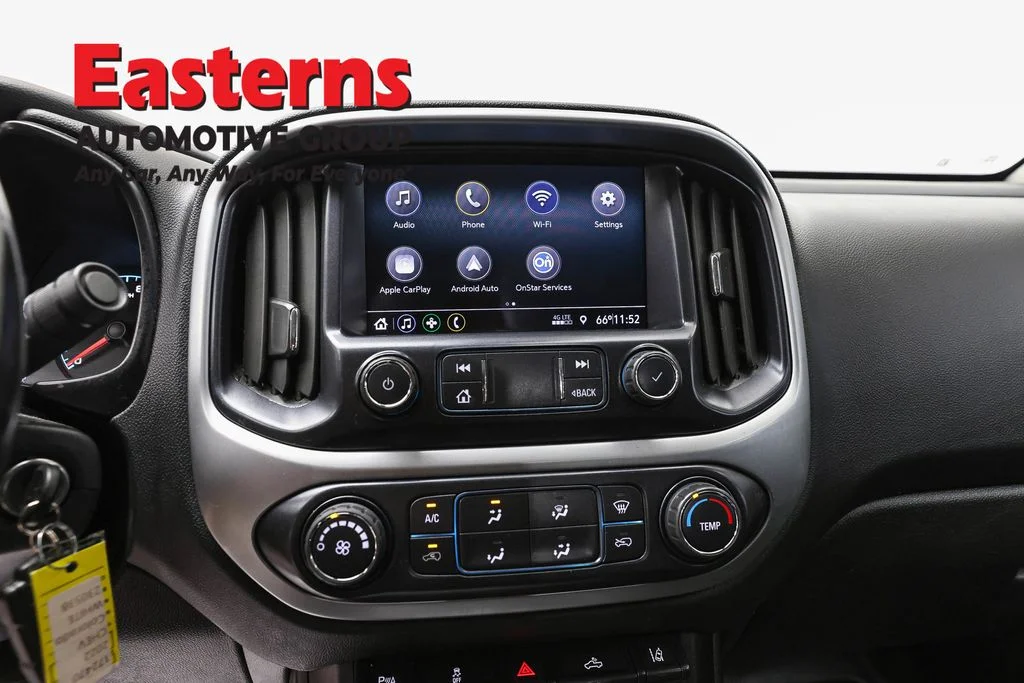 Used 2022 White Chevrolet LT image 12