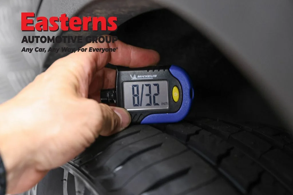 Used 2021 Gray Volvo Momentum image 27