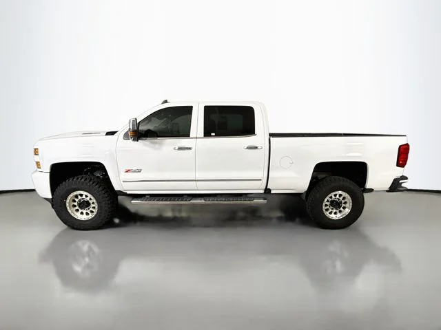 Used 2019 White Chevrolet LTZ image 4