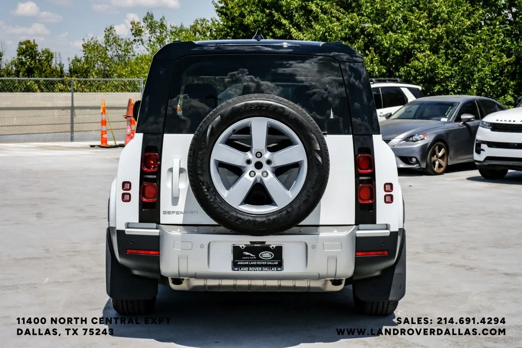 Used 2024 Fuji White Land Rover S image 11