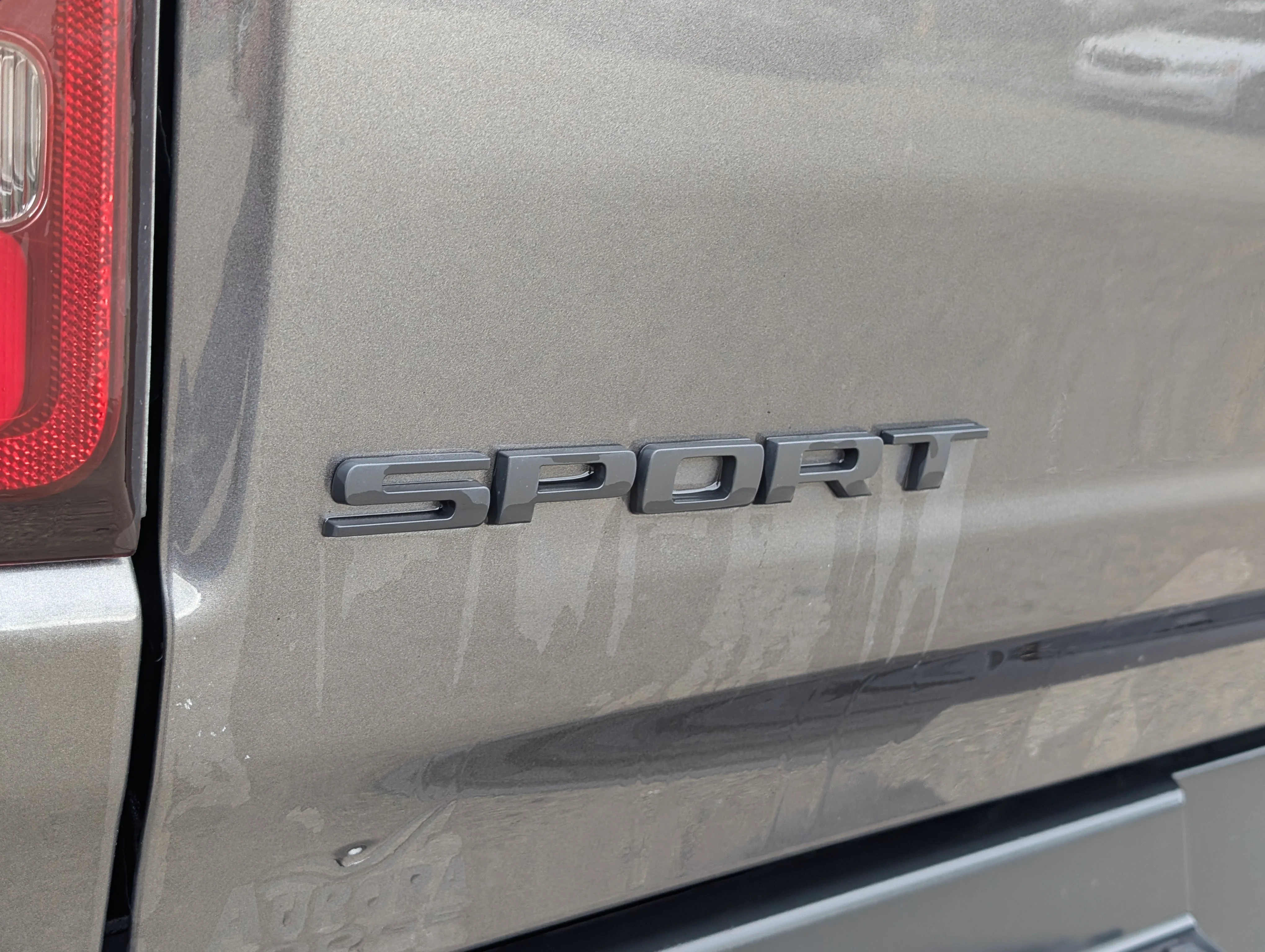 Used 2020 Granite Crystal Metallic Ram Sport image 7