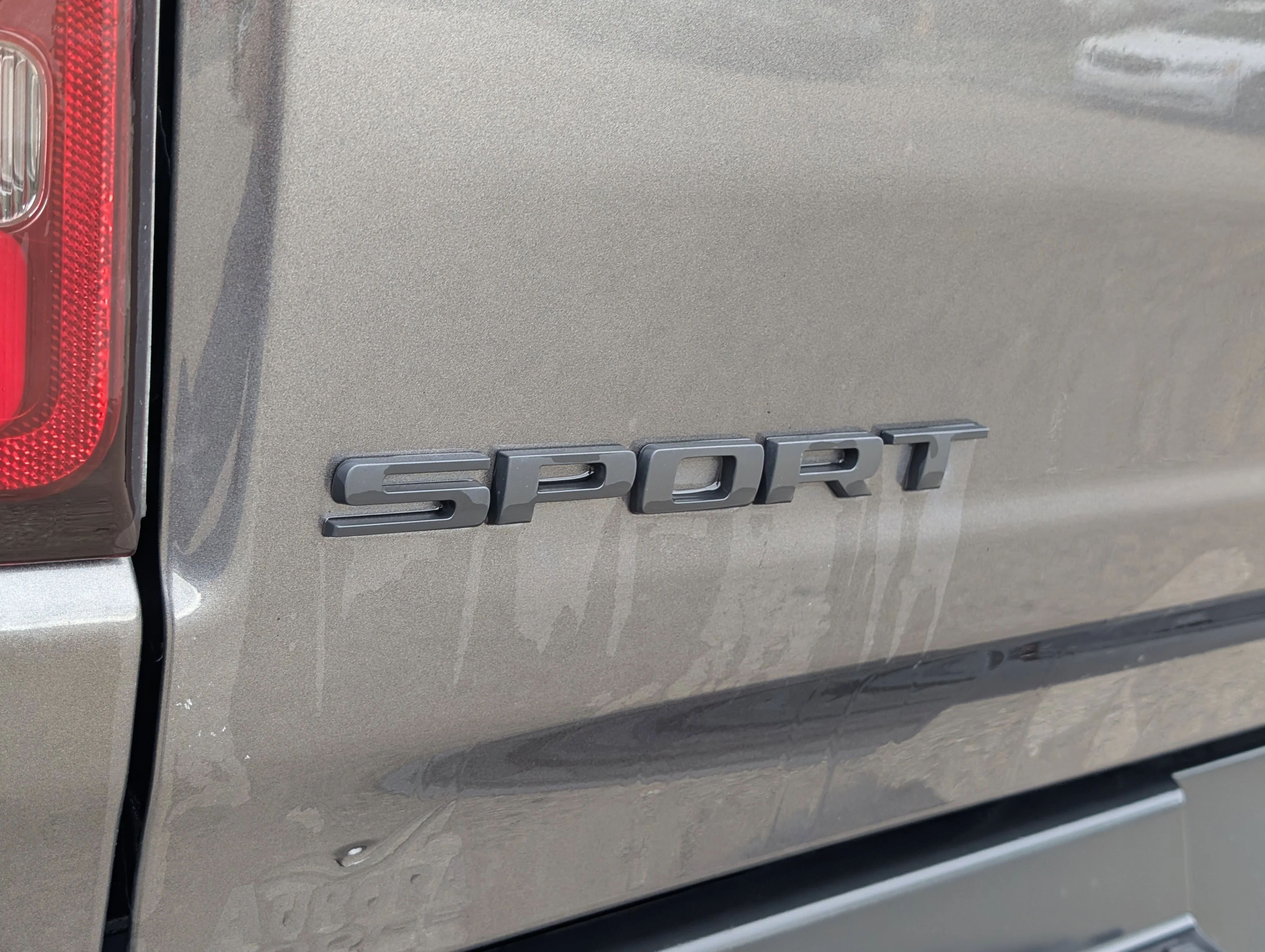 Used 2020 Granite Crystal Metallic Ram Sport image 7